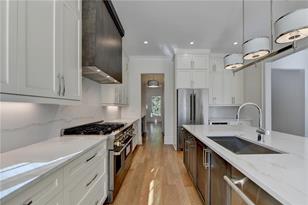 2595 Sunset Dr - Photo 18