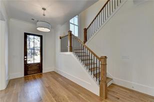 2595 Sunset Dr - Photo 4