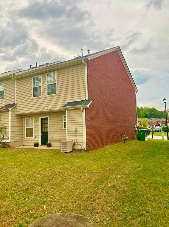 5663 Windfall Ln, Lithonia, GA 30058