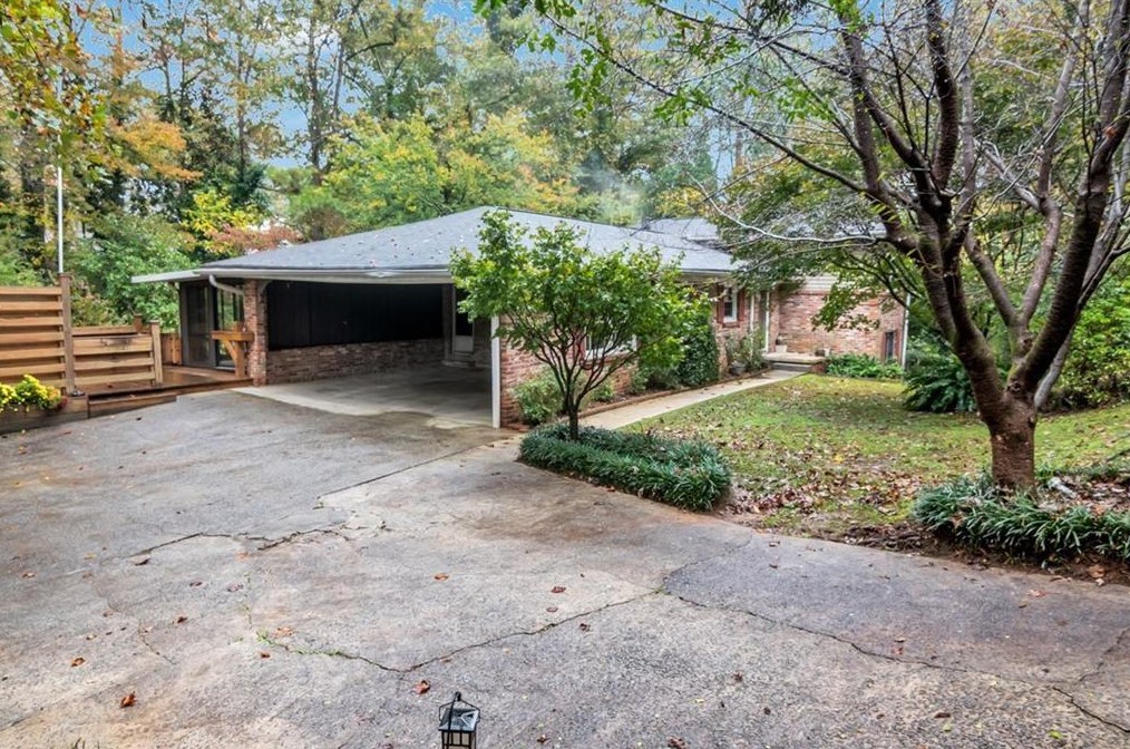 1768 Briarlake Cir, Decatur, GA 30033