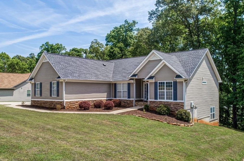69 Mitchell Dr, Hiram, GA 30141
