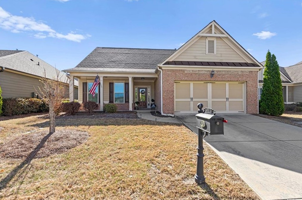6823 Swallow Tail Ln, Flowery Branch, GA 30542