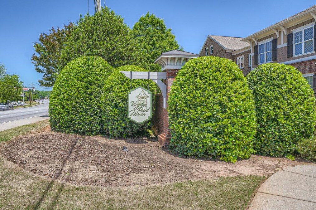 3027 Eltham Pl, Decatur GA  30033-3253 exterior