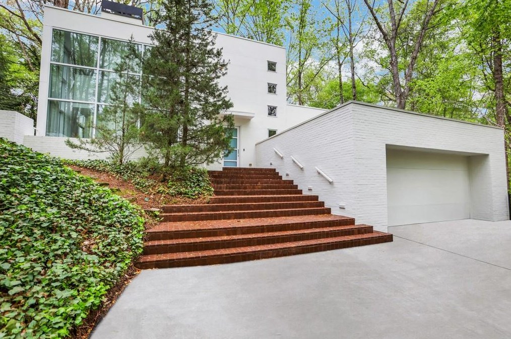 45 Tuxedo Ter, Atlanta GA  30342-4029 exterior