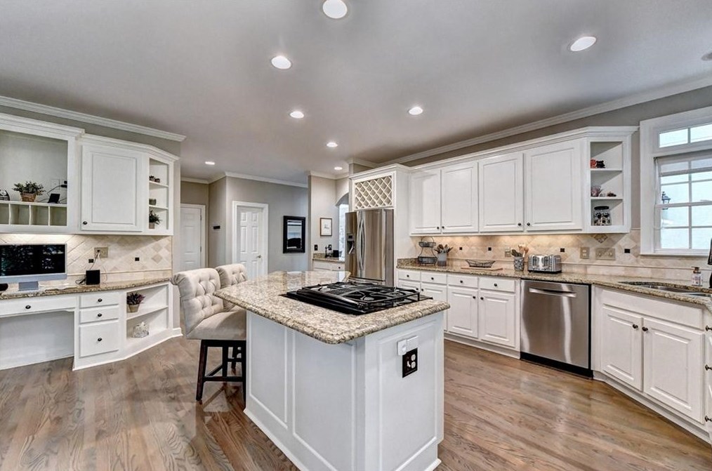 855 Highland Bend Cv, Alpharetta GA  30022-4794 exterior