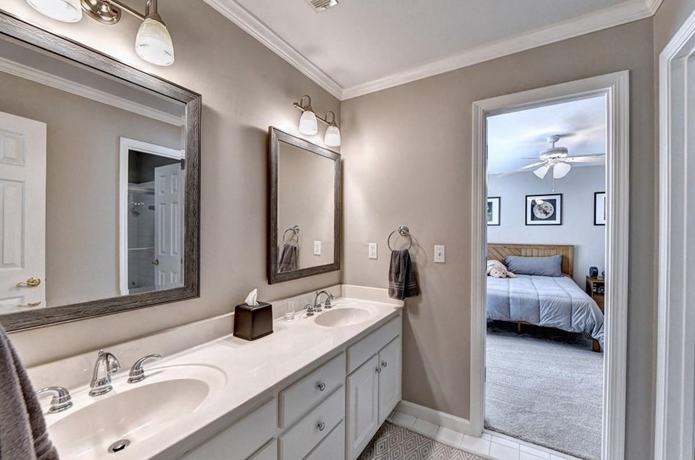 855 Highland Bend Cv, Alpharetta GA  30022-4794 exterior