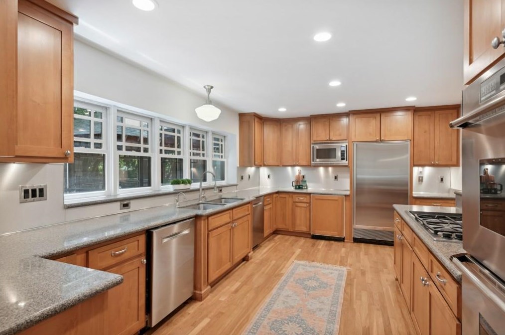 1361 Sheffield Dr, Atlanta GA  30329-3420 exterior