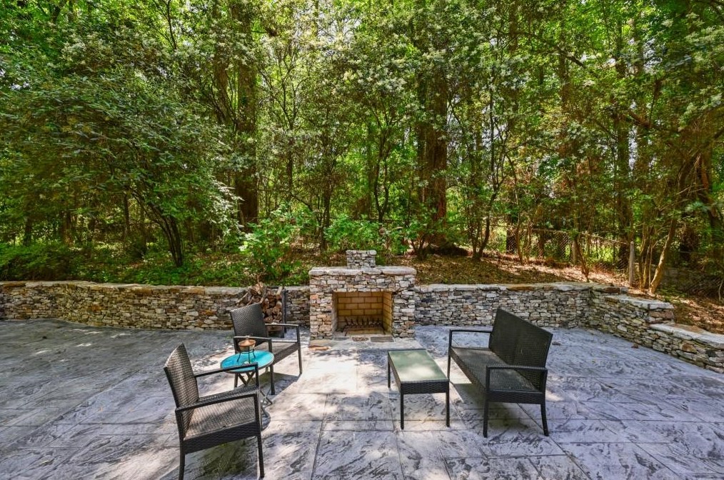 1361 Sheffield Dr, Atlanta GA  30329-3420 exterior