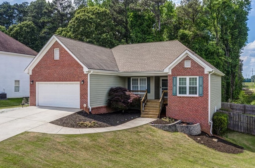 880 Cline Petty Way, Lawrenceville GA  30043-6719 exterior