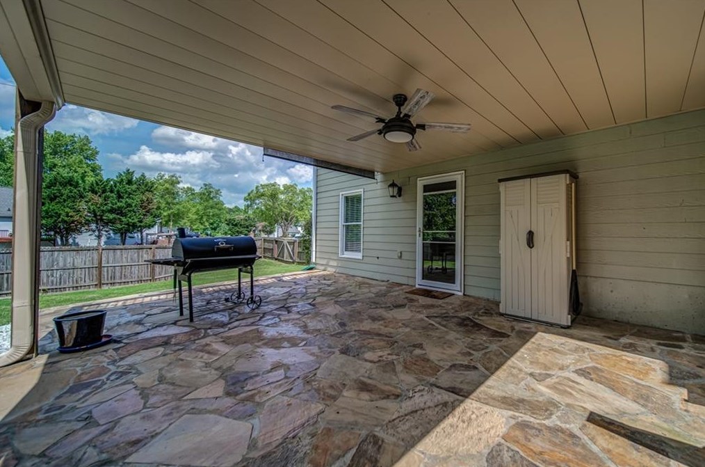 880 Cline Petty Way, Lawrenceville GA  30043-6719 exterior