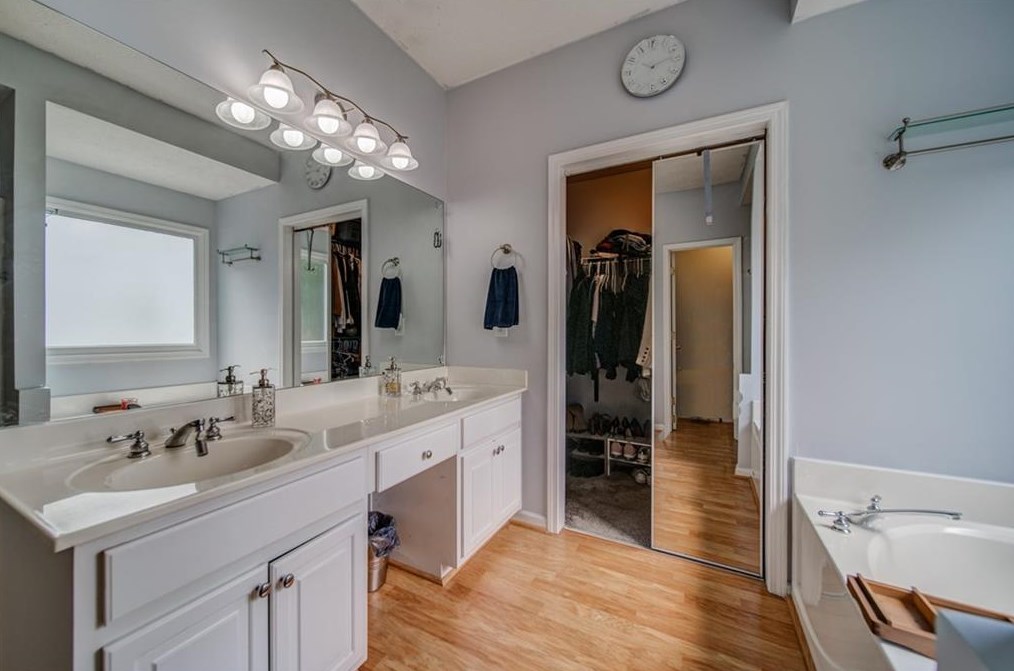 880 Cline Petty Way, Lawrenceville GA  30043-6719 exterior