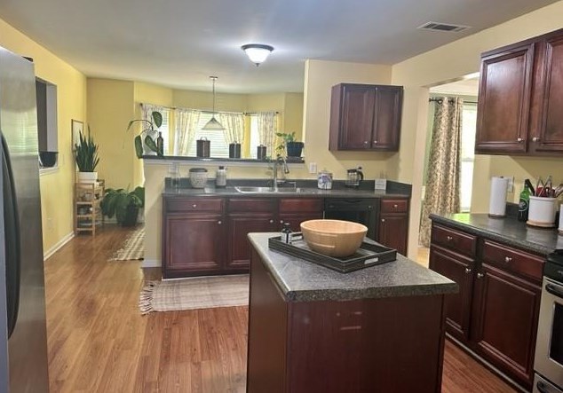 2502 Wrangler Dr, Atlanta GA  30331-9453 exterior