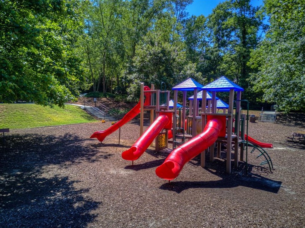 5075 Harbour Ridge Dr, Alpharetta GA  30005-6972 exterior