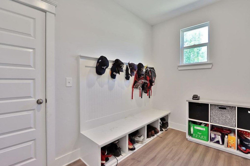 2869 Windsor Knoll Dr, Dacula GA  30019-7686 exterior