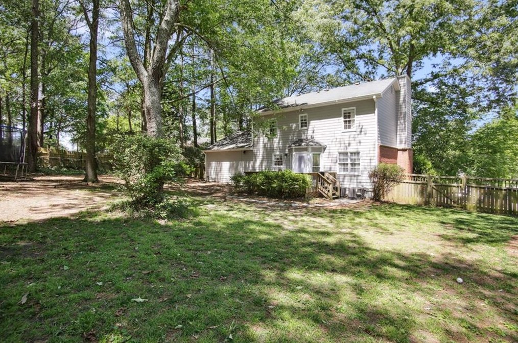 201 Muddy River Rd, Lawrenceville GA  30043-4465 exterior