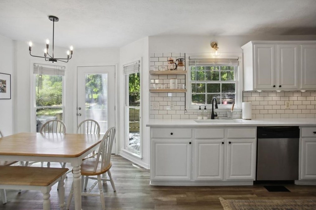 201 Muddy River Rd, Lawrenceville GA  30043-4465 exterior