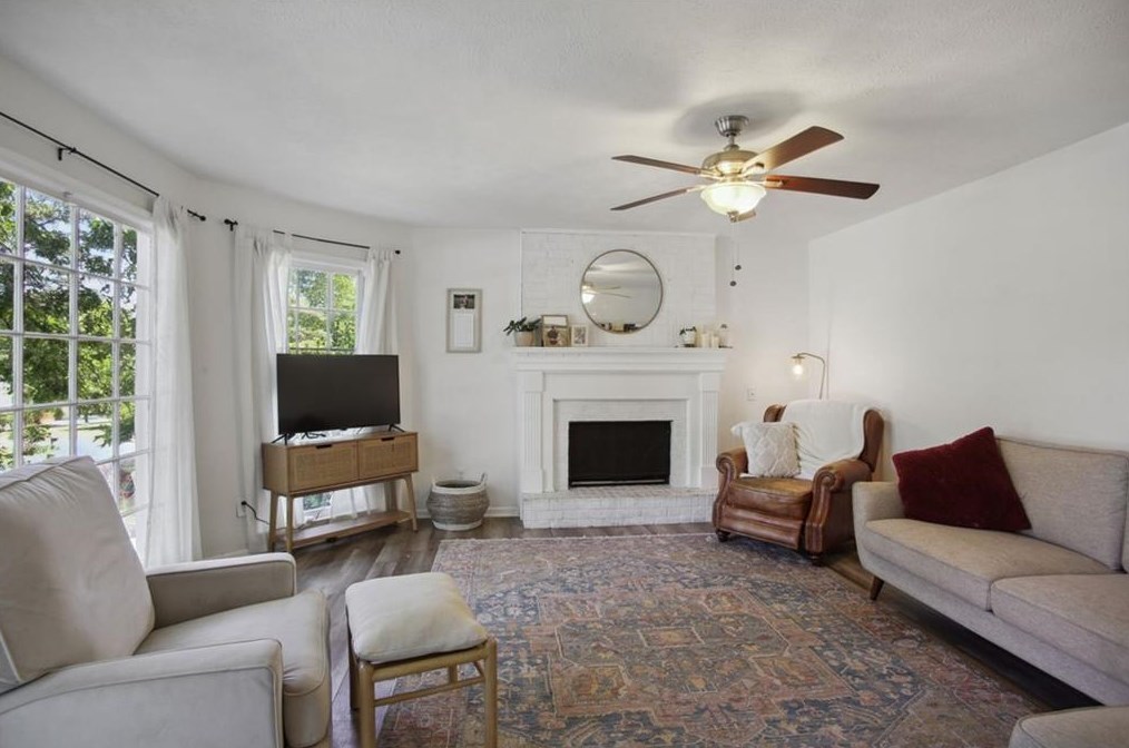 201 Muddy River Rd, Lawrenceville GA  30043-4465 exterior