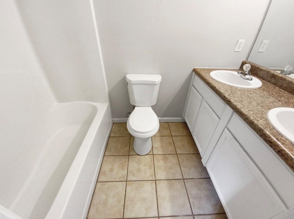 1783 Hawthorne Ave, Smyrna GA  30080-2335 exterior
