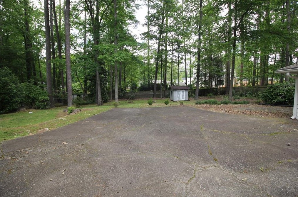 195 Shady Grove Ln, Alpharetta, GA 30009