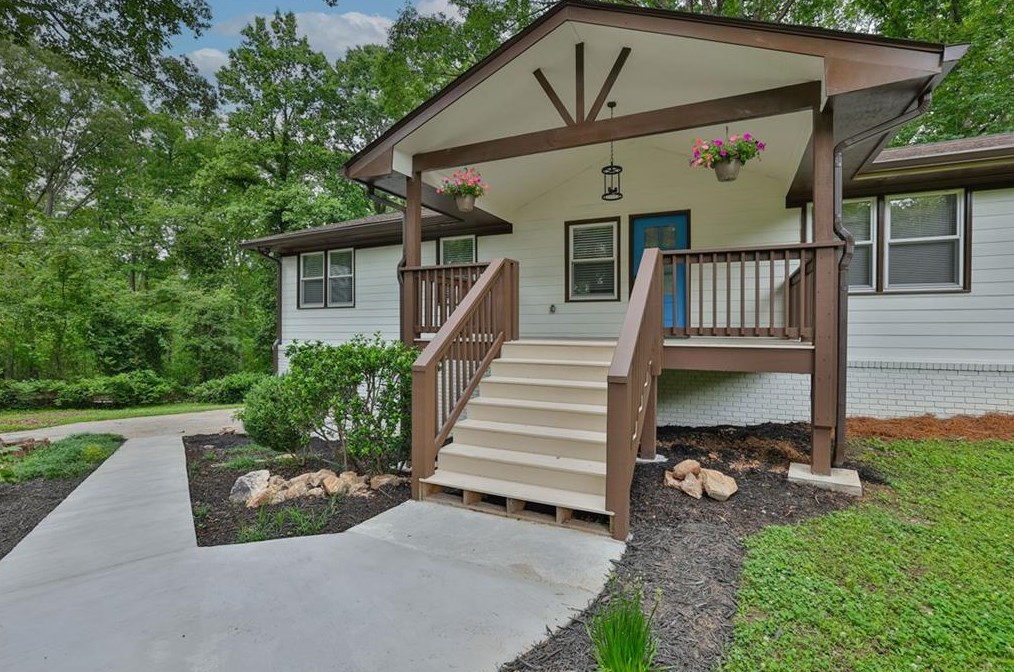 270 Cook Dr, Lithia Springs, GA 30122