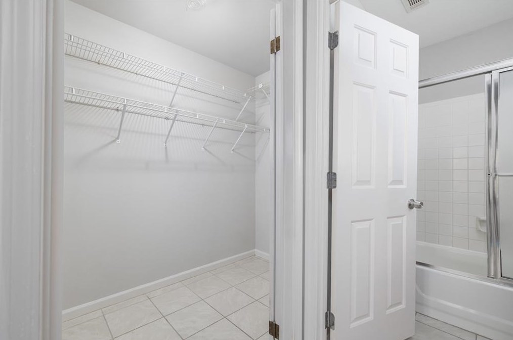 2 Old Decatur Cir, Decatur GA  30030-1653 exterior