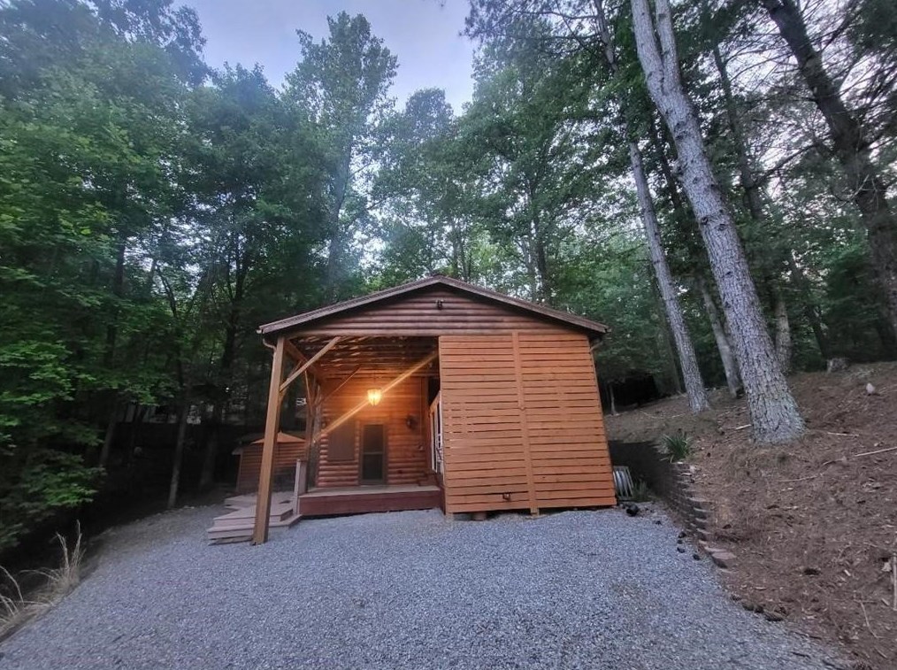 54 35th St, Ellijay, GA 30540