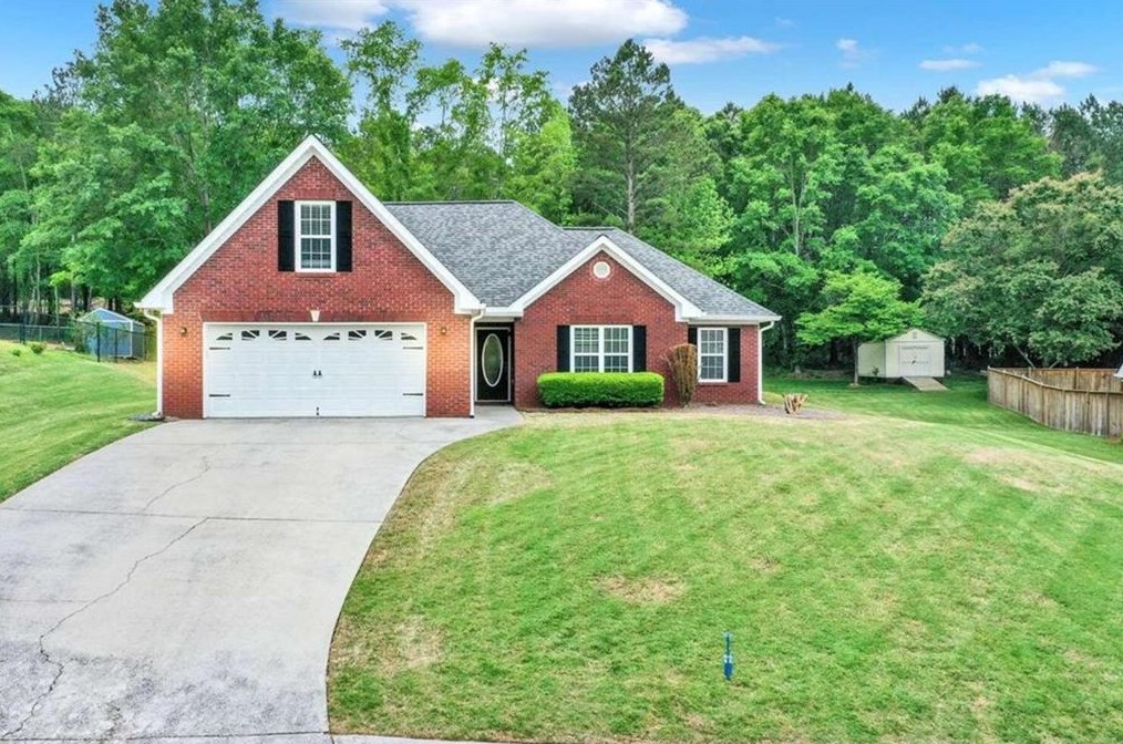 55 Green Valley Dr, Oxford, GA 30054