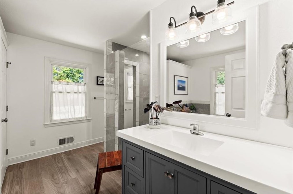 185 Pineland Dr, Smyrna GA  30082-2734 exterior