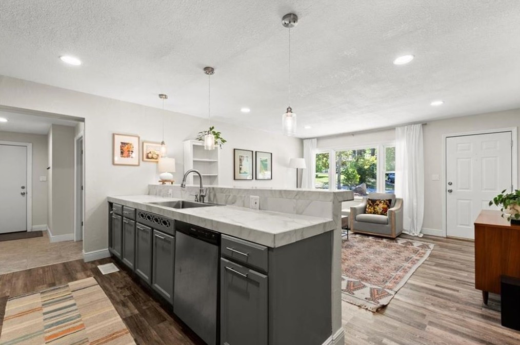 185 Pineland Dr, Smyrna GA  30082-2734 exterior