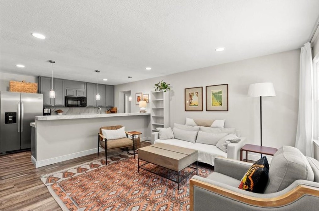 185 Pineland Dr, Smyrna GA  30082-2734 exterior