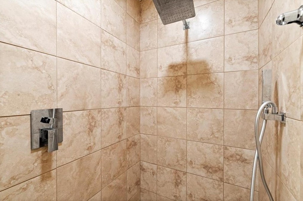 185 Pineland Dr, Smyrna GA  30082-2734 exterior