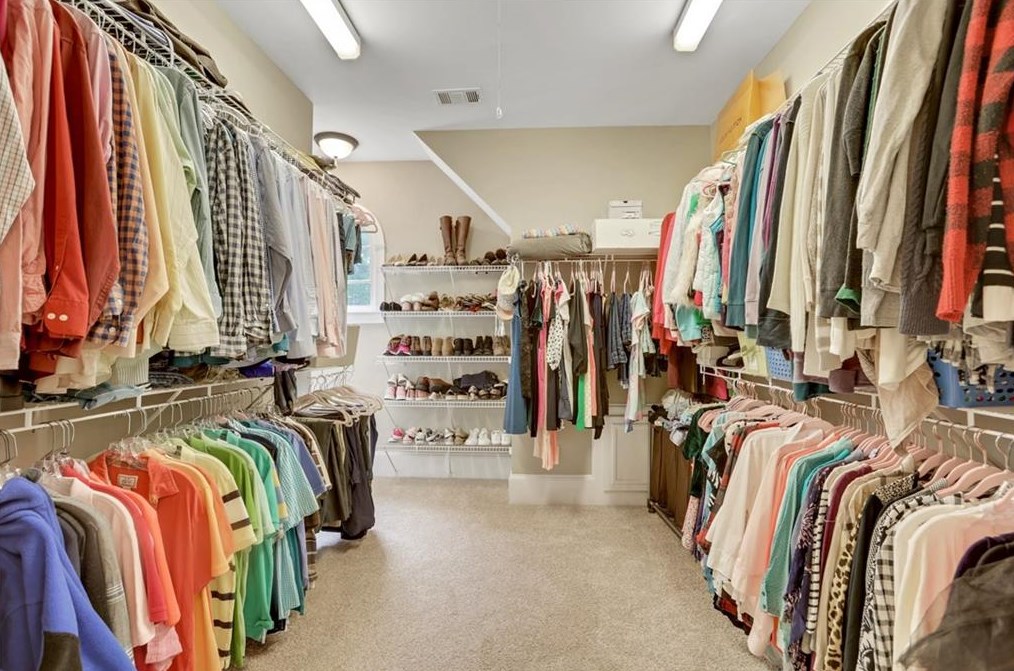 2451 Medlock Cmns, Decatur GA  30030-1599 exterior