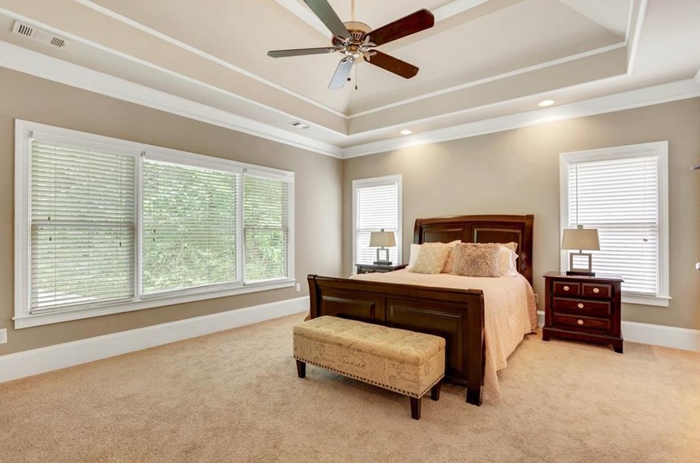 2451 Medlock Cmns, Decatur GA  30030-1599 exterior