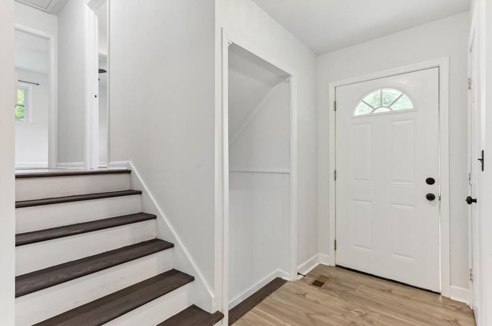 4083 Glade Ct, Decatur GA  30035-1905 exterior