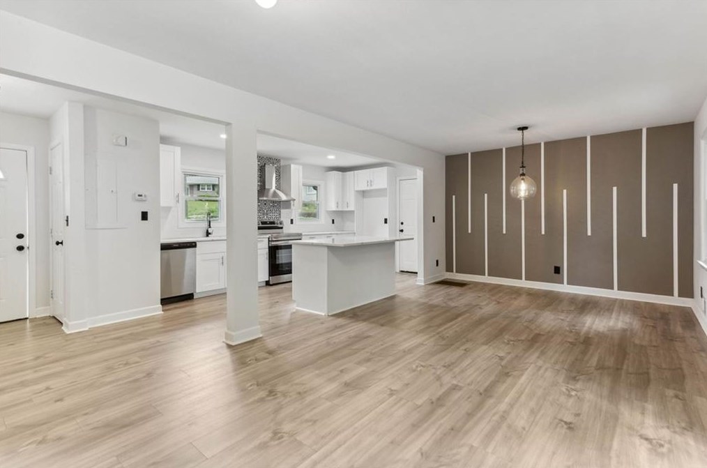 4083 Glade Ct, Decatur GA  30035-1905 exterior