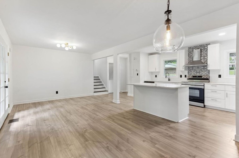 4083 Glade Ct, Decatur GA  30035-1905 exterior