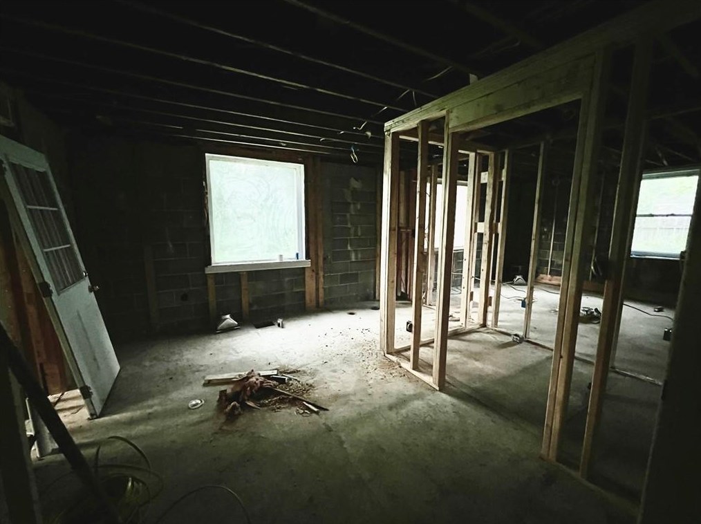 1998 Marco Dr, Decatur GA  30032-3934 exterior