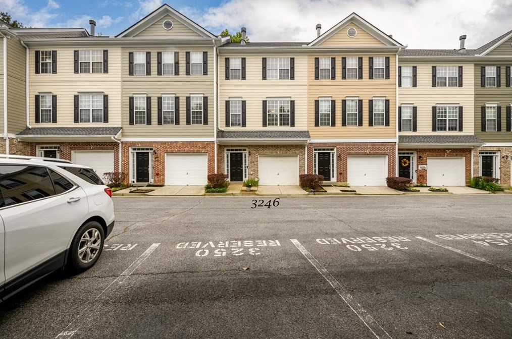 3246 Tucker Pointe Dr, Tucker, GA 30084
