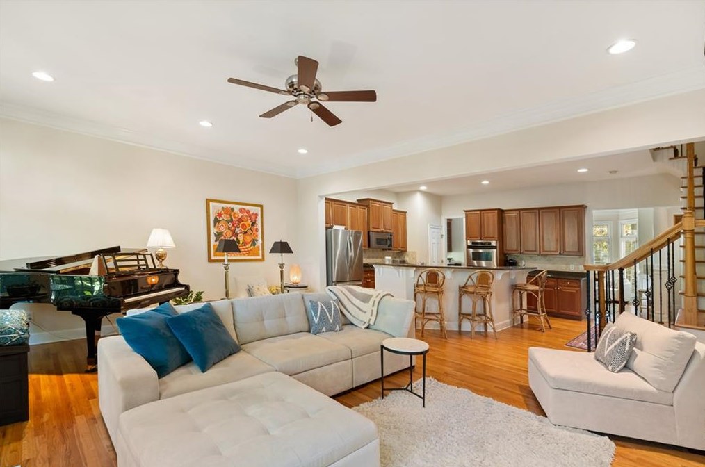 1464 Wembley Ct, Atlanta GA  30329-3968 exterior