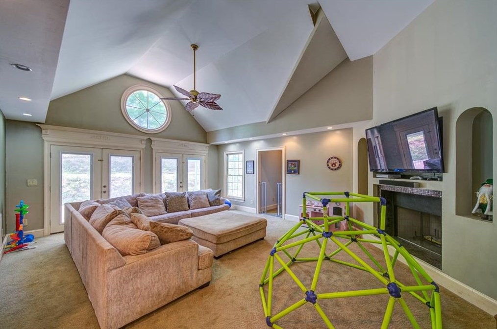 2 Stonebrook Dr, Rome GA  30165-6504 exterior