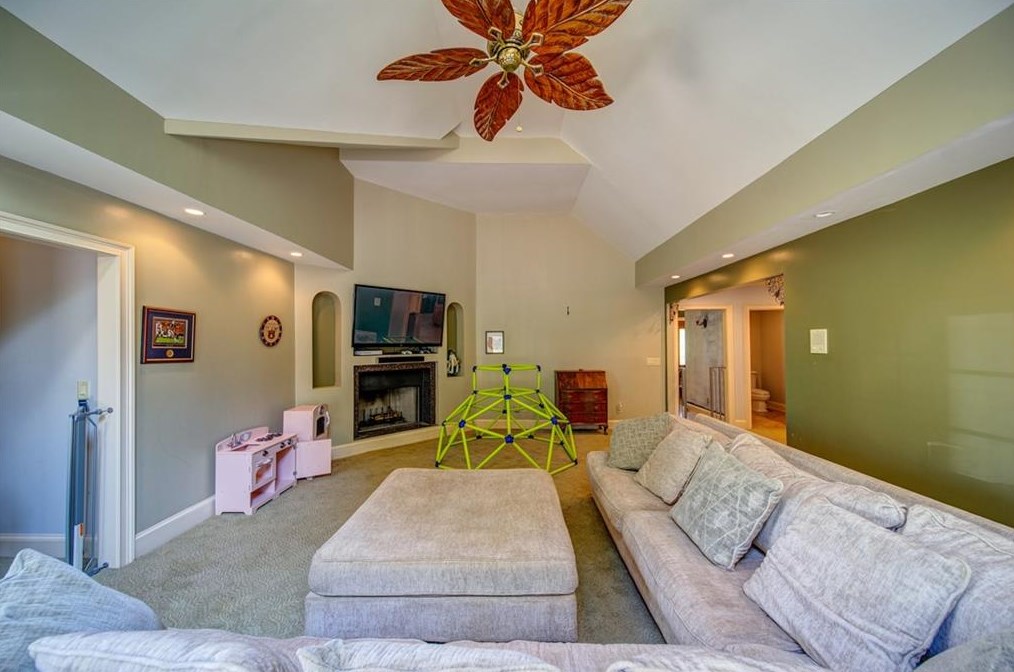 2 Stonebrook Dr, Rome GA  30165-6504 exterior