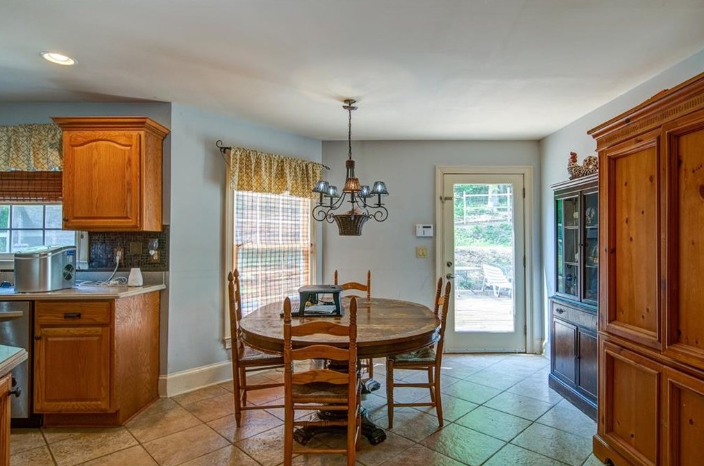 2 Stonebrook Dr, Rome GA  30165-6504 exterior