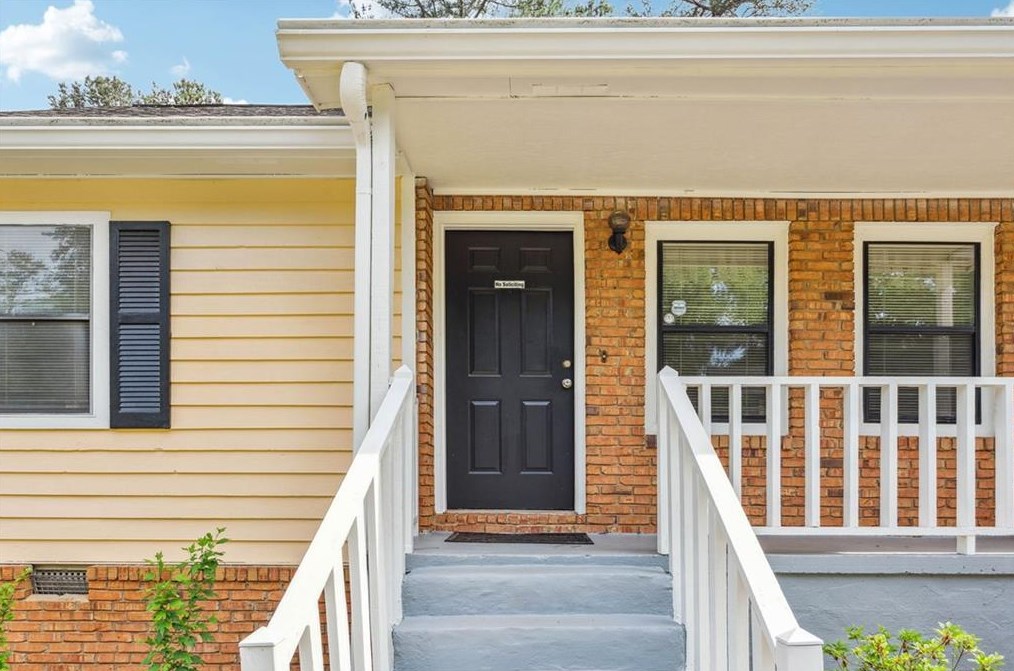 1330 Ashbrook Dr, Lawrenceville, GA 30043-4381