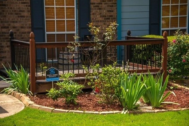 3935 Wintersweet Dr, Decatur GA  30034-5200 exterior