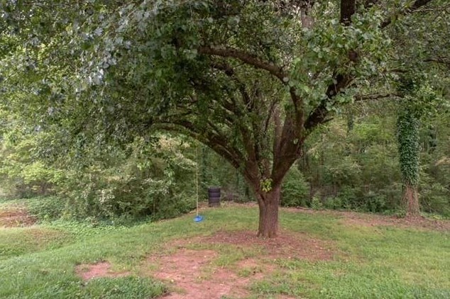 3935 Wintersweet Dr, Decatur GA  30034-5200 exterior