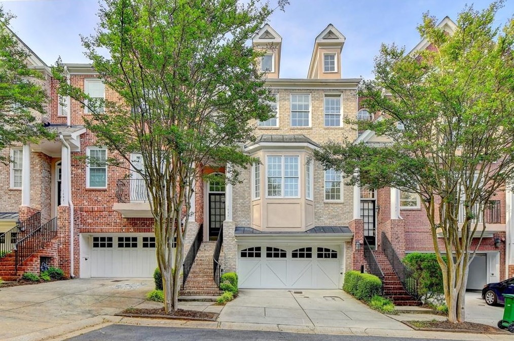 1053 Emory Parc Pl, Decatur, GA 30033