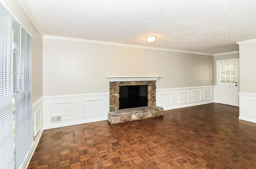 4160 Forest Cir Ne, Roswell, GA 30075