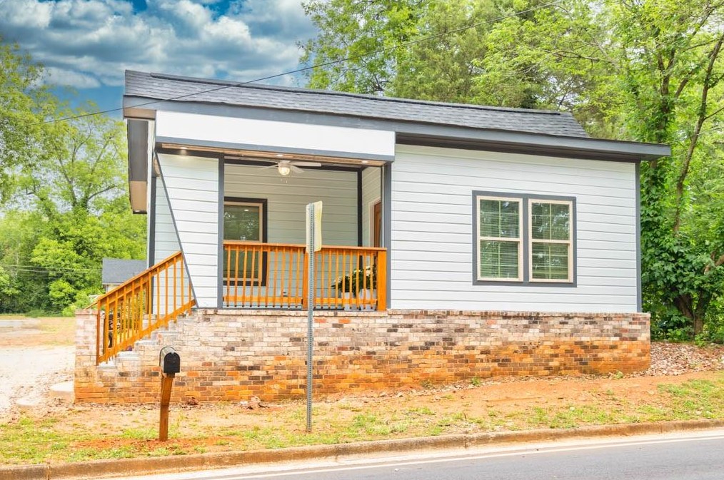 2231 Emory St Sw, Porterdale, GA 30014