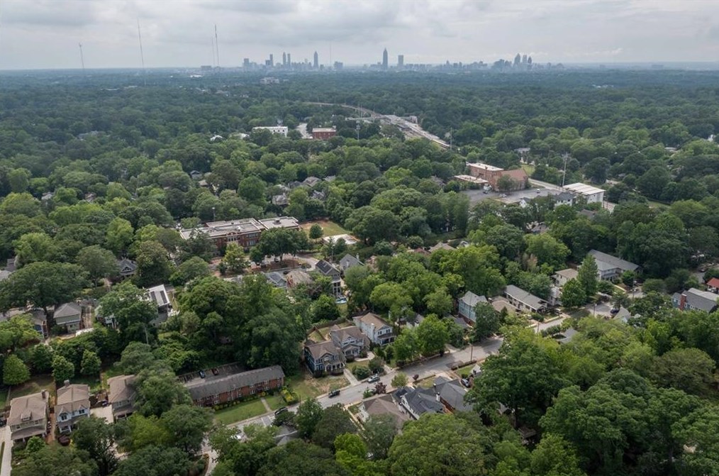 171 Olympic Pl, Decatur GA  30030-3632 exterior