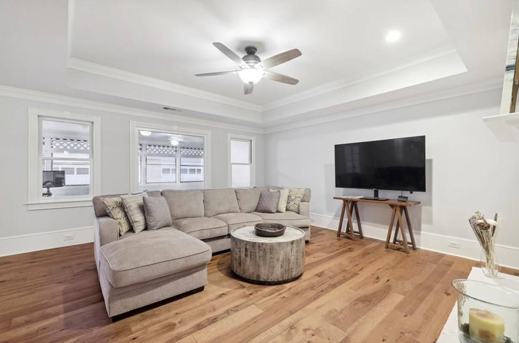 5429 Trentham Dr, Atlanta GA  30338-3052 exterior